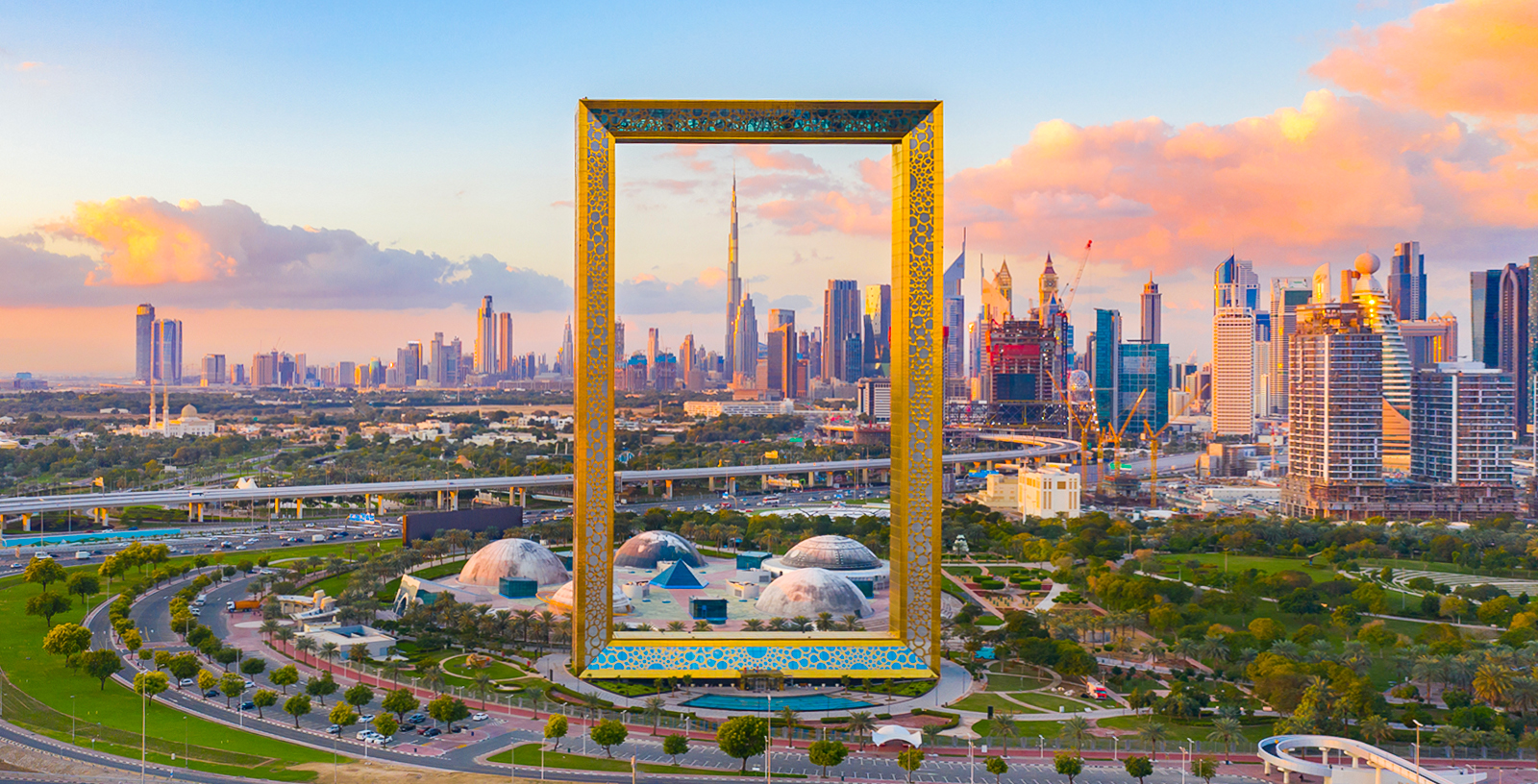 Dubai Trio With Dubai Frame